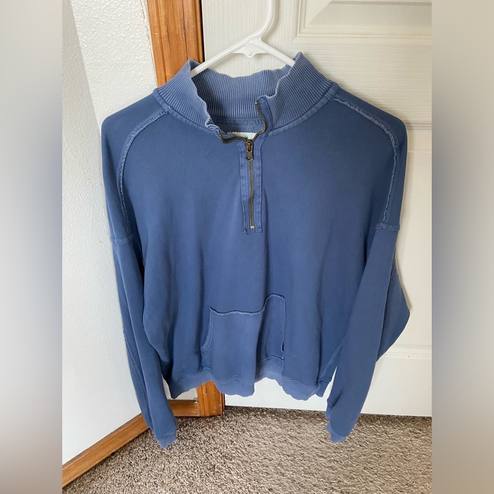 Arie blue, quarters zip top
